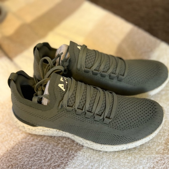 Women’s APL Techloom Breeze - Picture 2 of 6